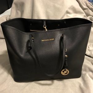 Michael Kors saffiano leather Jet Set medium tote